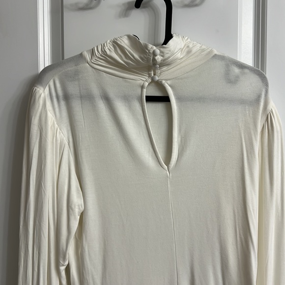 Venus off-white turtle neck top, size medium - Picture 5 of 7